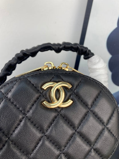 Anum Bags Detail