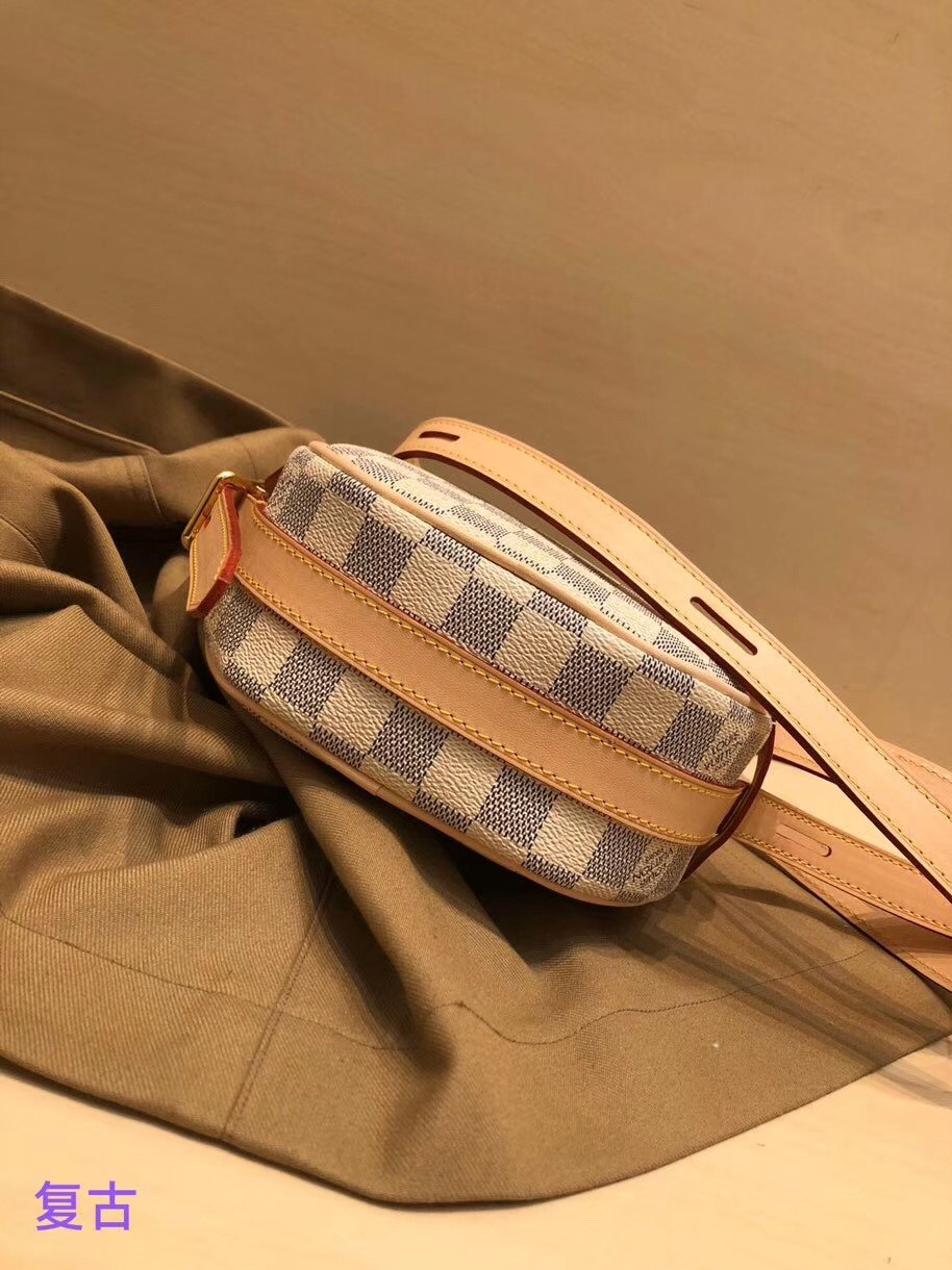Anum Bags Detail