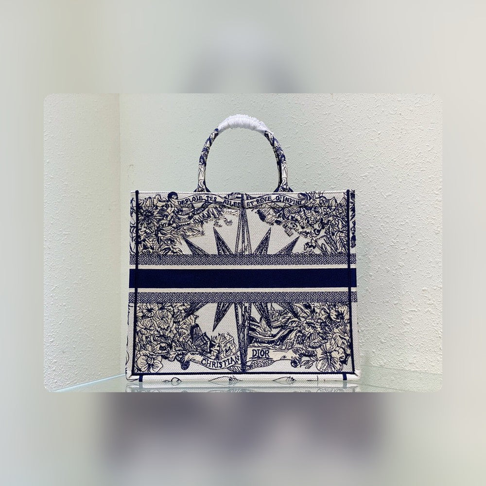 Anum Bags Detail
