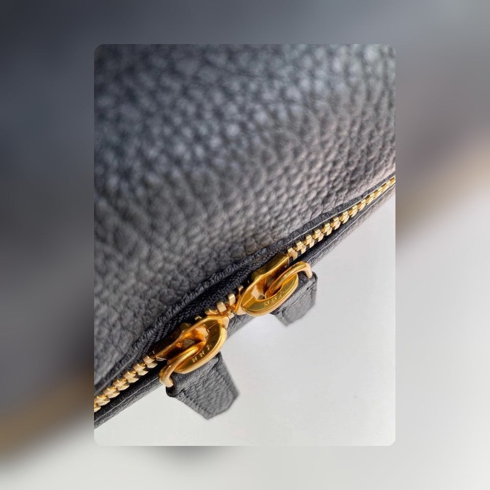 Anum Bags Detail