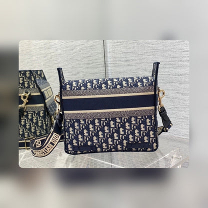 Anum Bags Detail