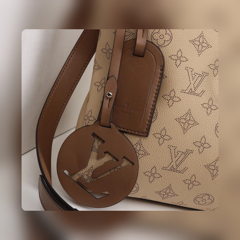 Anum Bags Detail