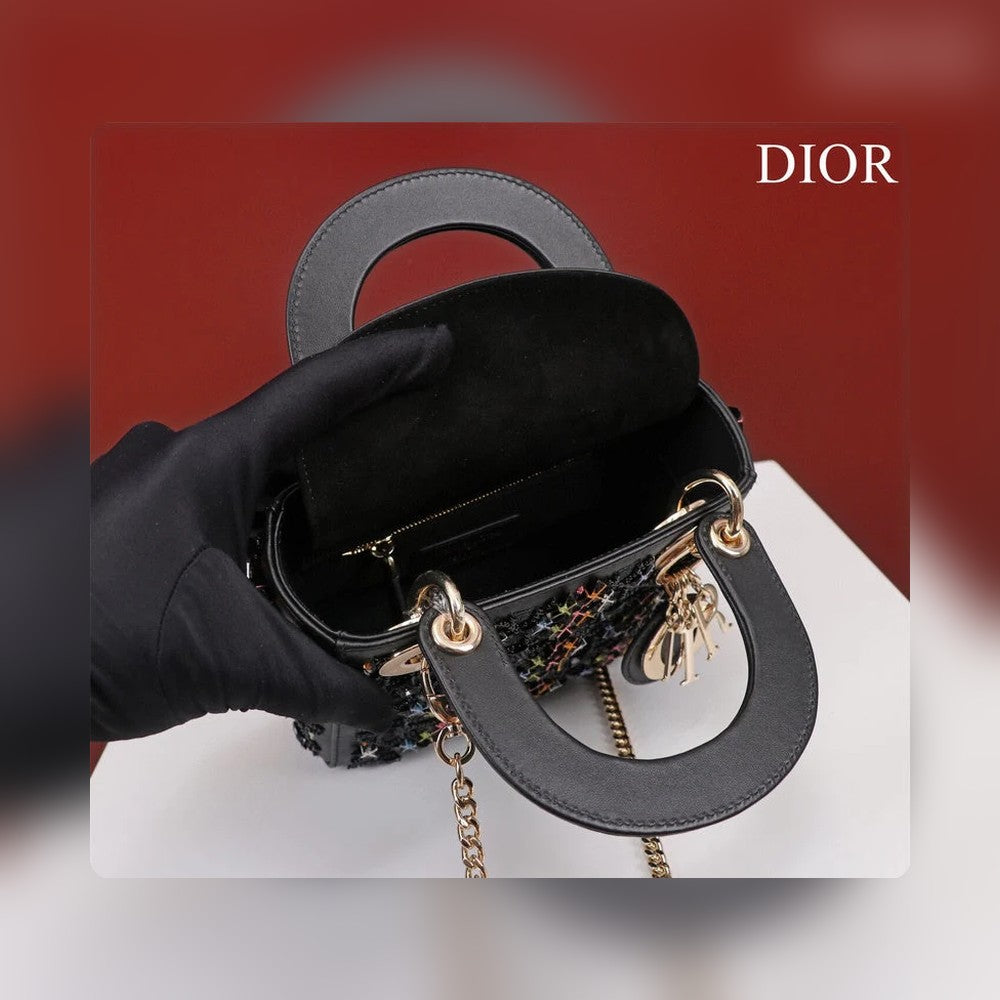 Anum Bags Detail