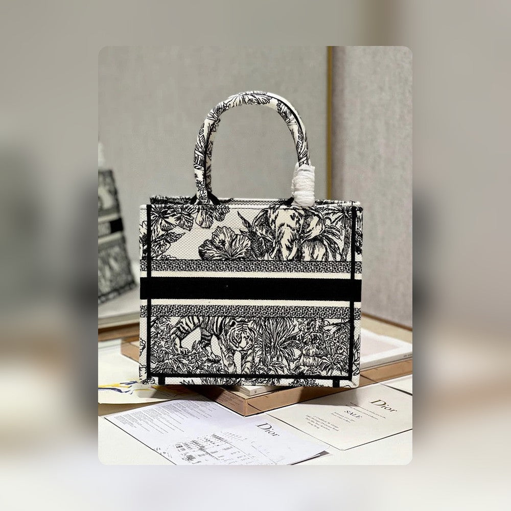 Anum Bags Detail