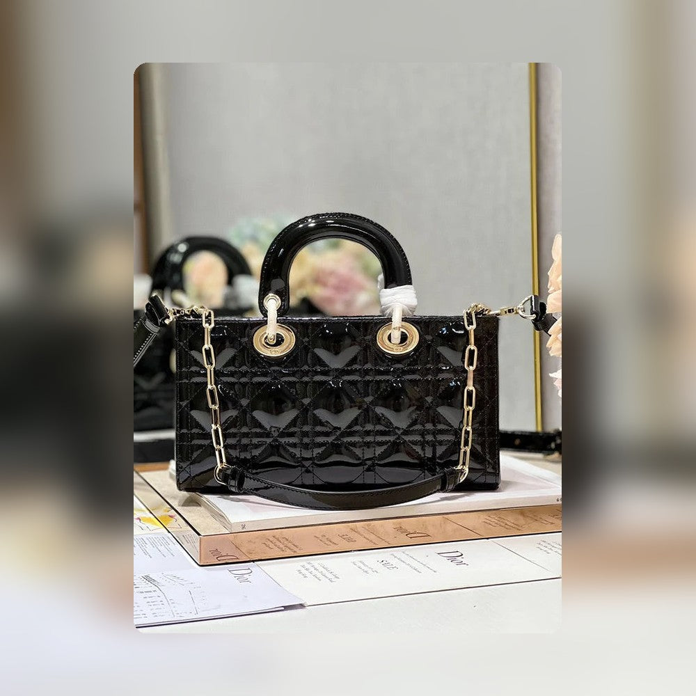 Anum Bags Detail