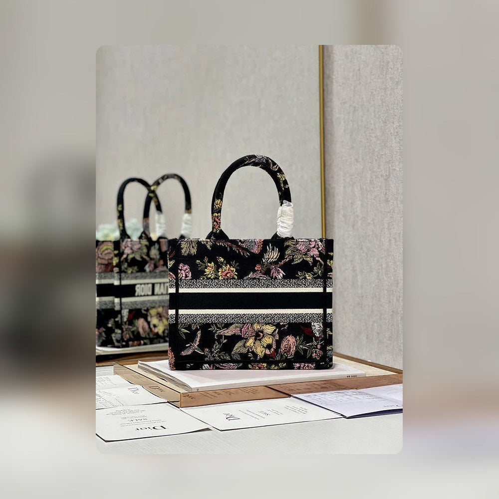 Anum Bags Detail