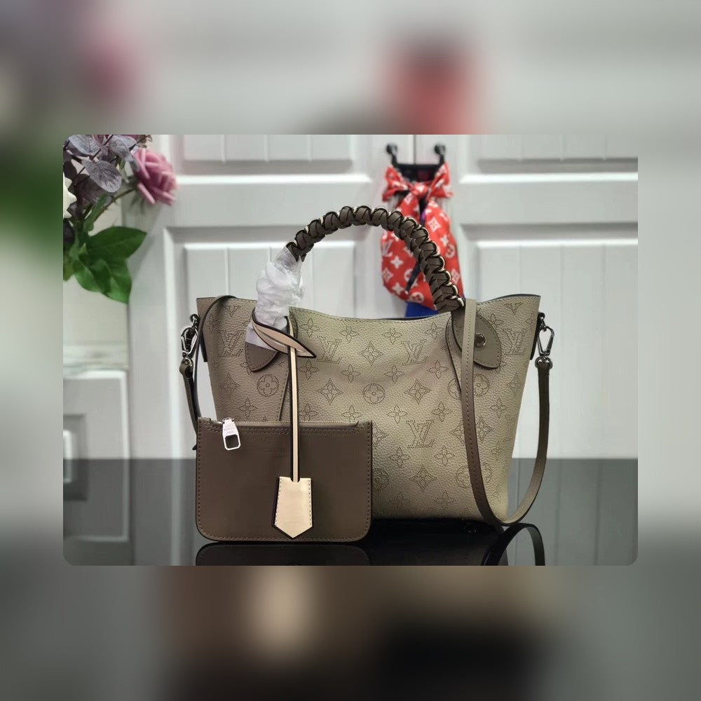 Anum Bags - High-Quality Designer Products for You - AFFORDABLE LUXURY BAGS - 3995