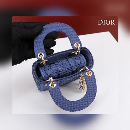 Anum Bags Detail