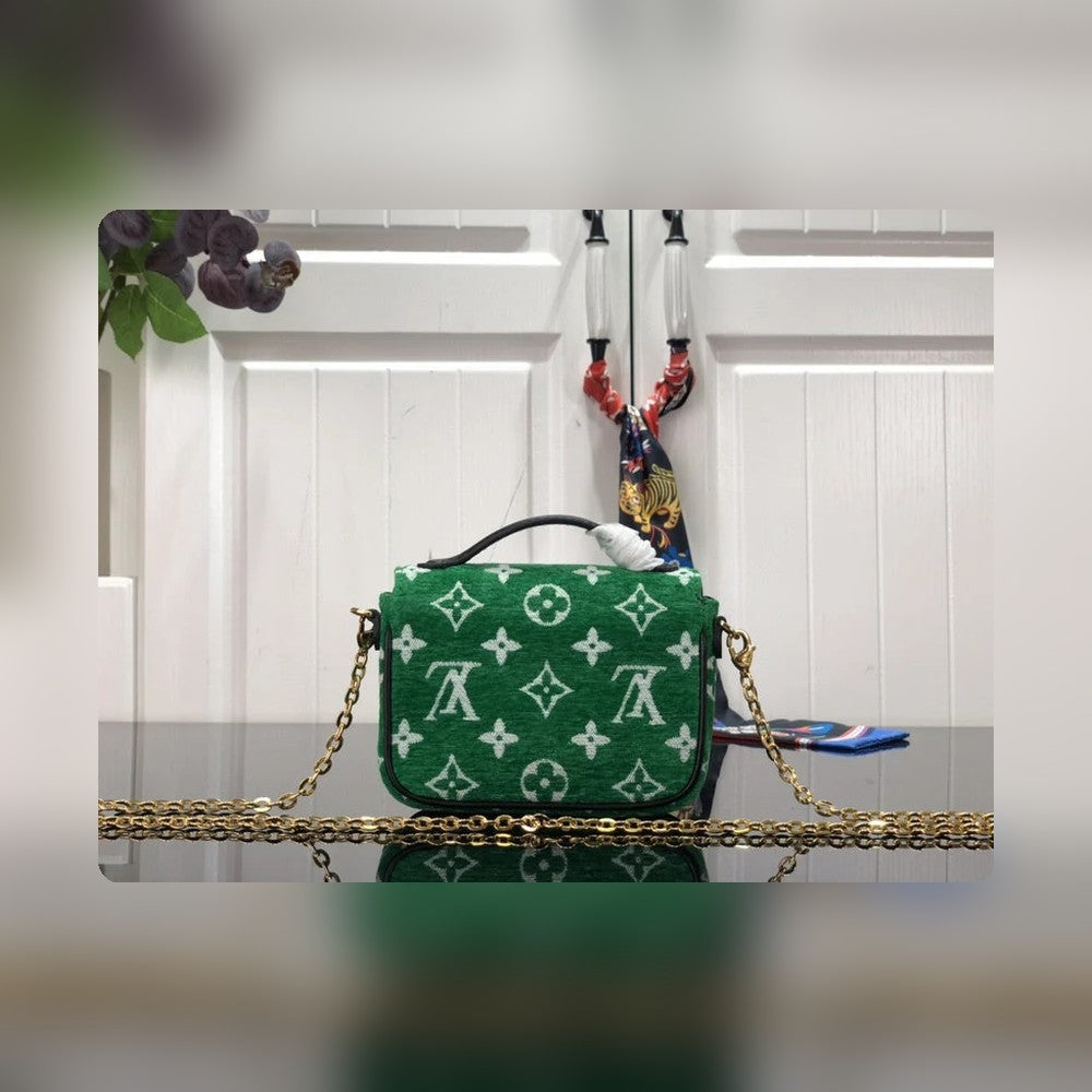Anum Bags Detail