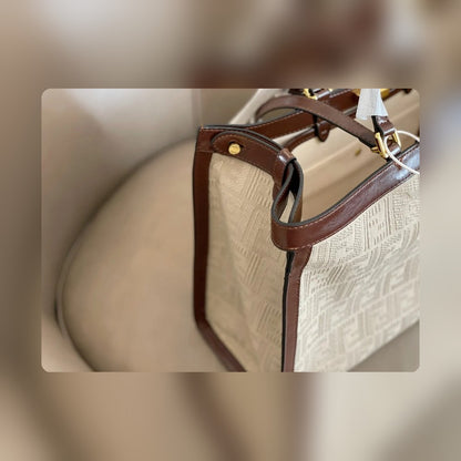 Anum Bags Detail