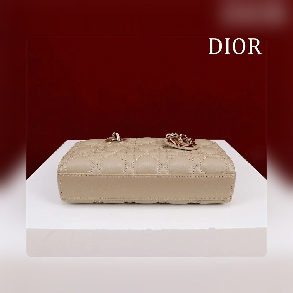 Anum Bags - Best High-End Brands in One Place - AFFORDABLE LUXURY BAGS - 19044