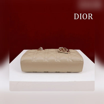Anum Bags - Best High-End Brands in One Place - AFFORDABLE LUXURY BAGS - 19044