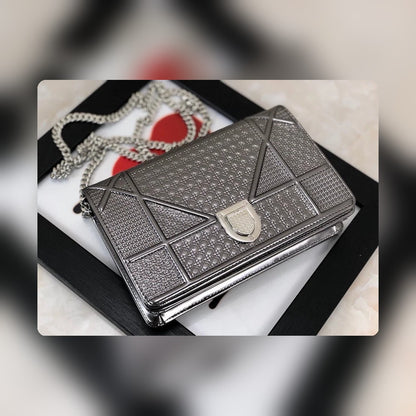 Anum Bags Detail