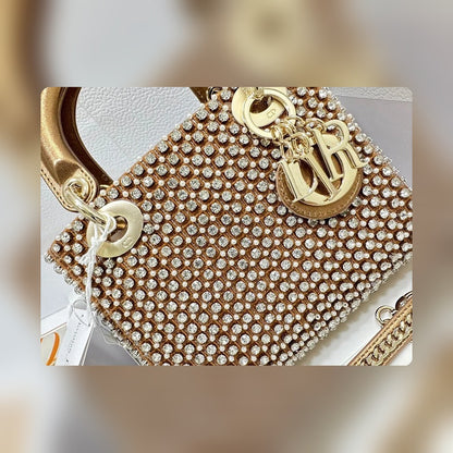 Anum Bags Detail