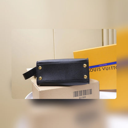 Anum Bags ln Luxury Bag --56630