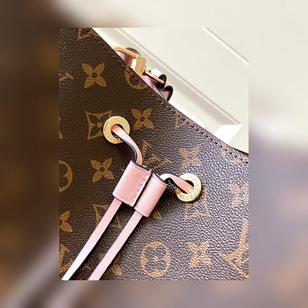Anum Bags Detail