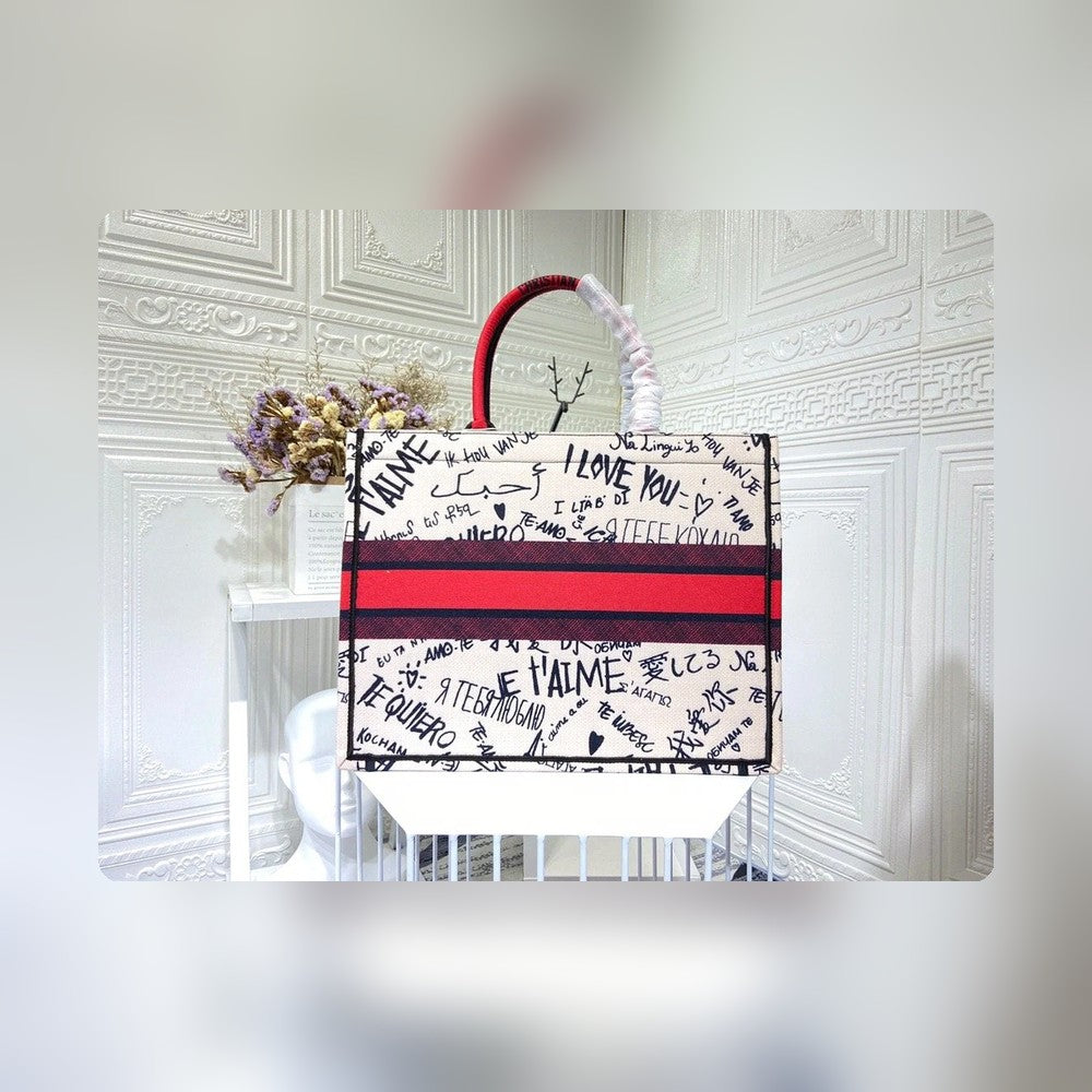Anum Bags Detail