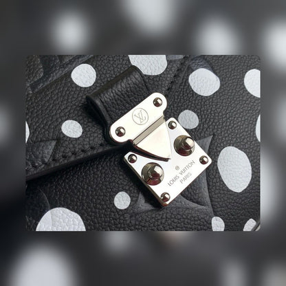 Anum Bags - High-Quality Designer Products for You - AFFORDABLE LUXURY BAGS - 16442