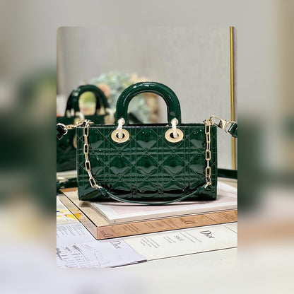Anum Bags Detail