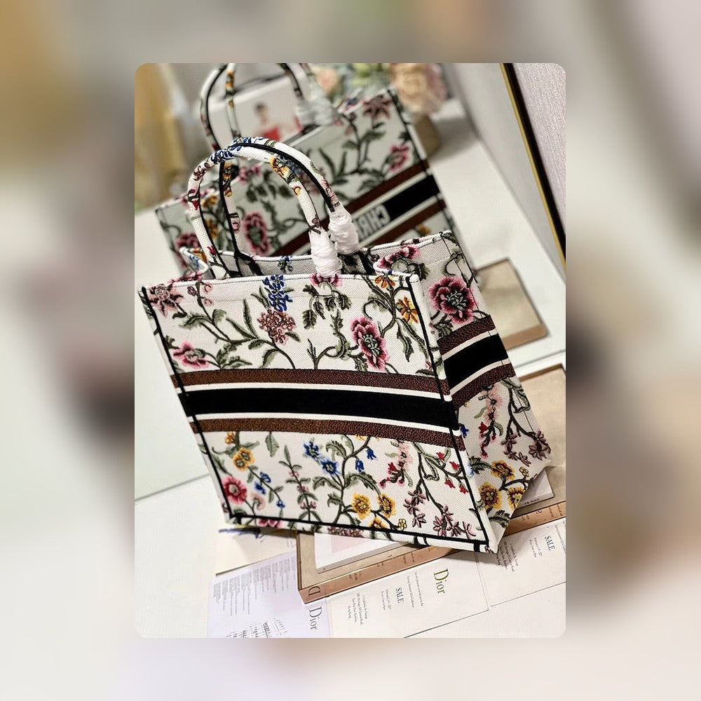 Anum Bags Detail