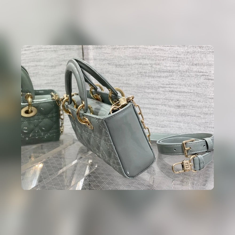 Anum Bags Detail