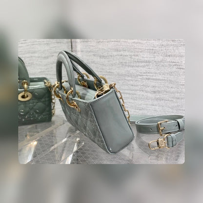 Anum Bags Detail