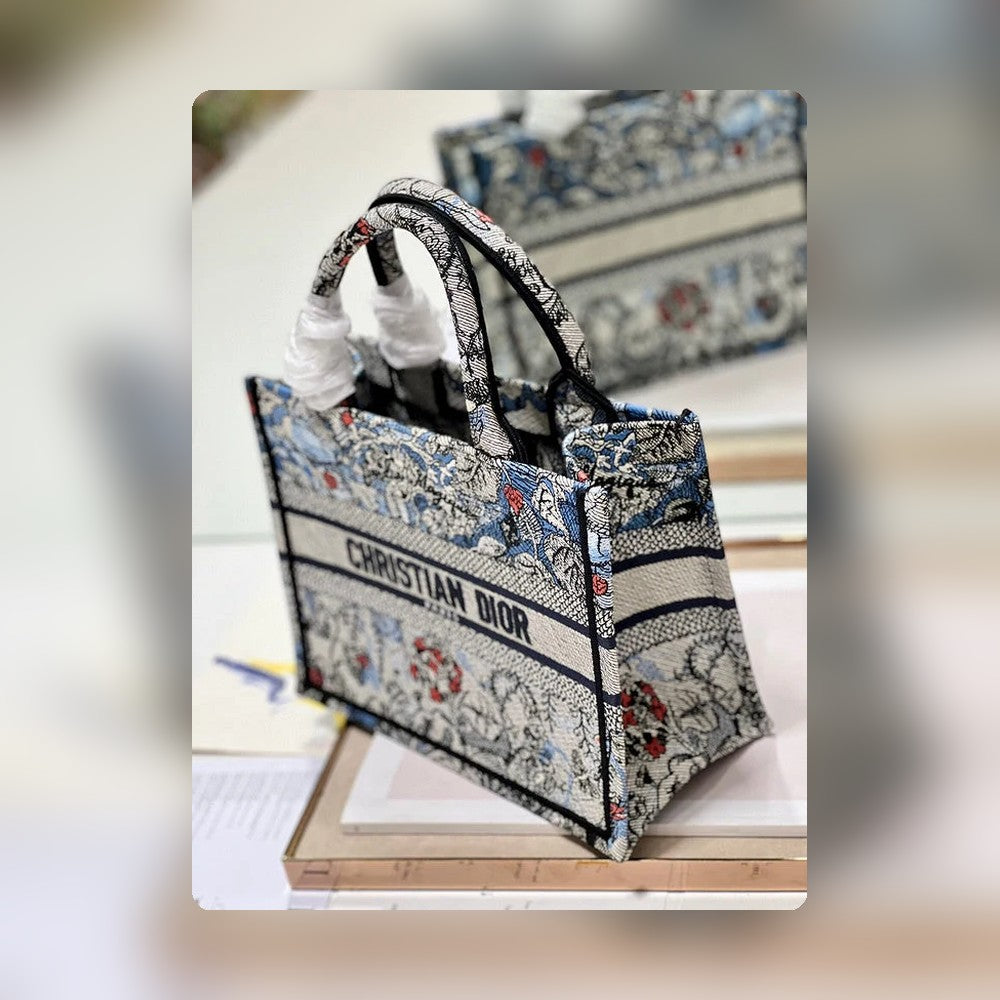 Anum Bags Detail