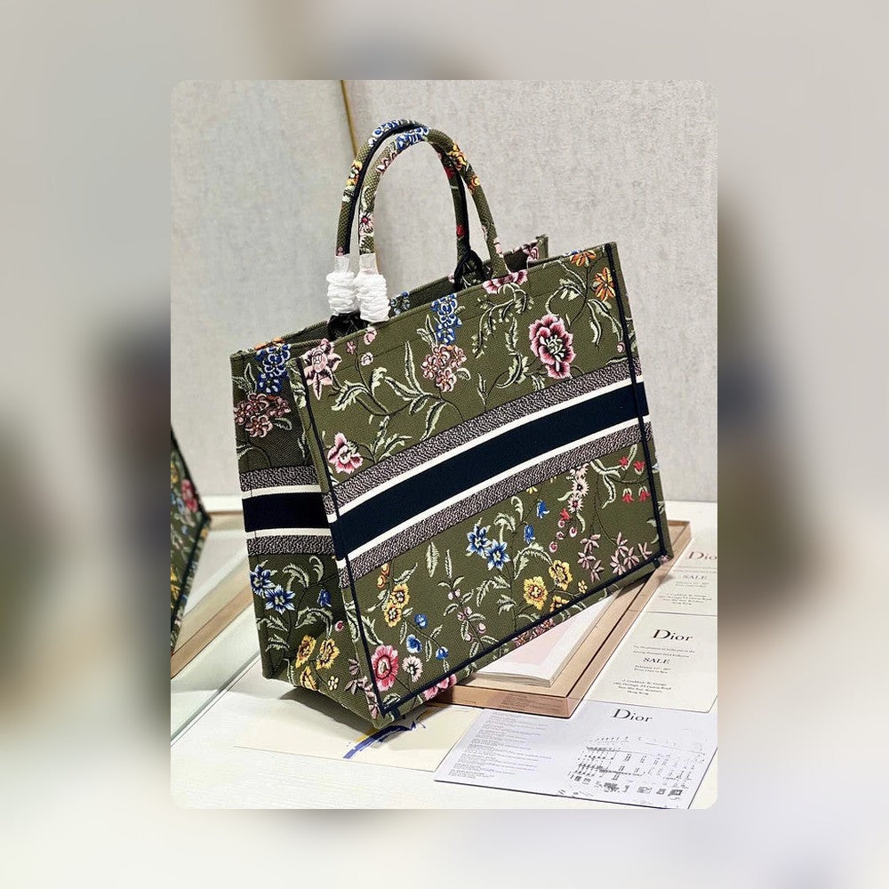 Anum Bags Detail