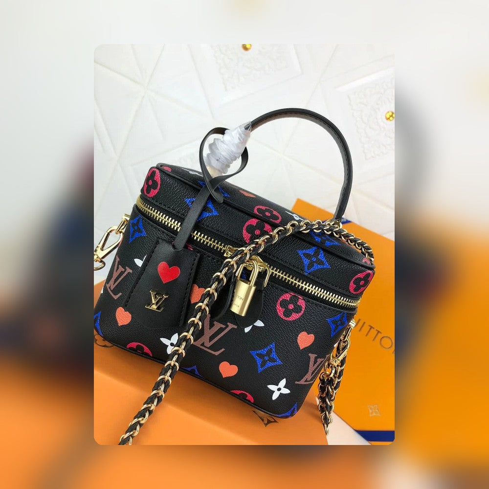 Anum Bags Detail