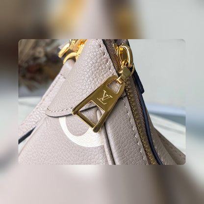 Anum Bags Detail