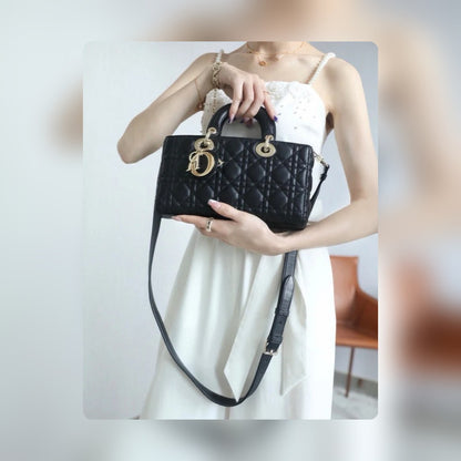 Anum Bags Detail
