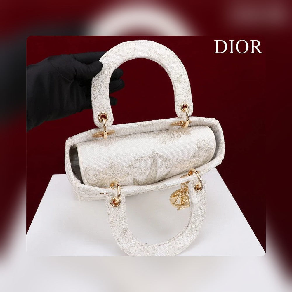 Anum Bags Detail