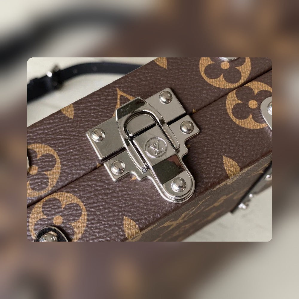 Anum Bags Detail