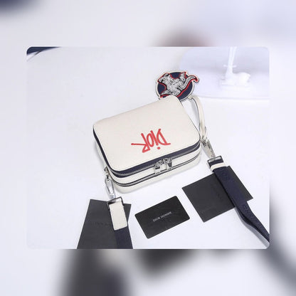 Anum Bags Detail