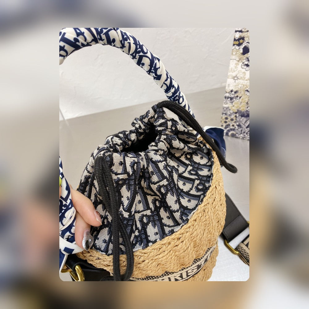 Anum Bags Detail