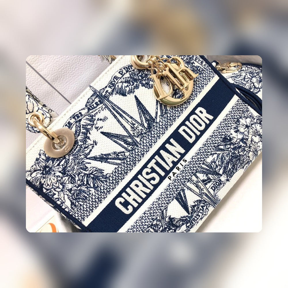 Anum Bags Detail
