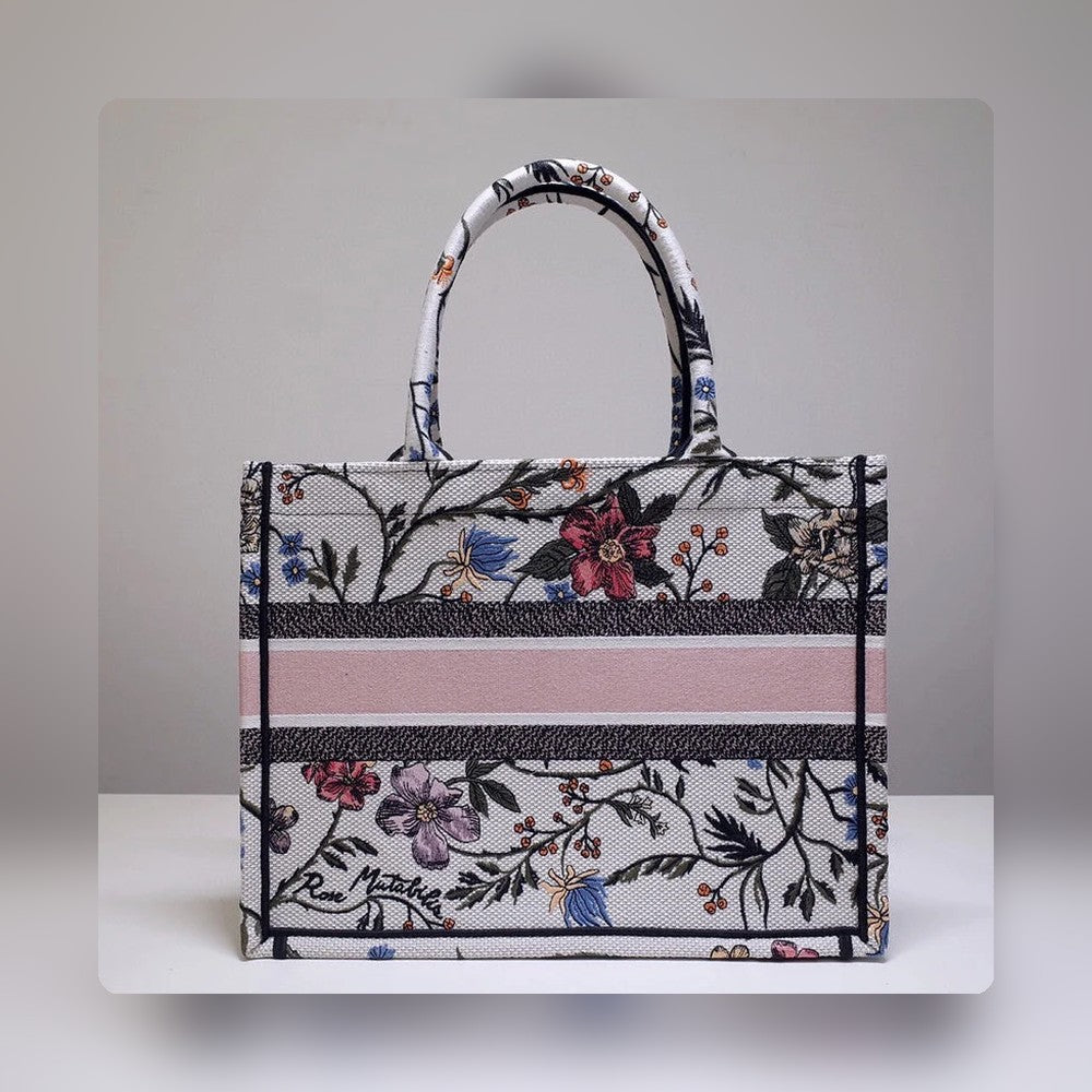 Anum Bags Detail