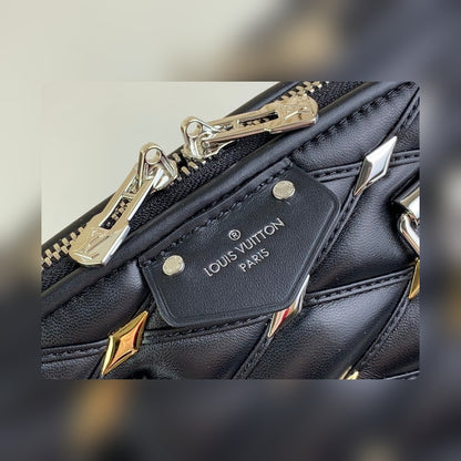 Anum Bags ln Luxury Bag --56845