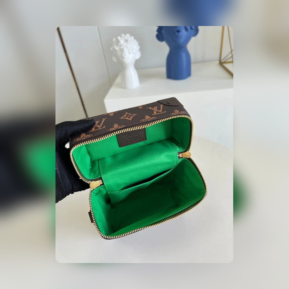 Anum Bags Detail