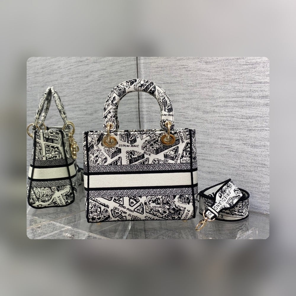 Anum Bags Detail
