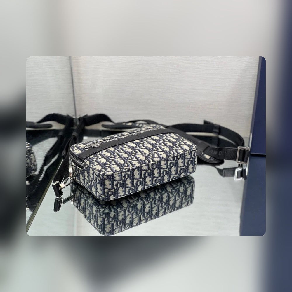 Anum Bags Detail