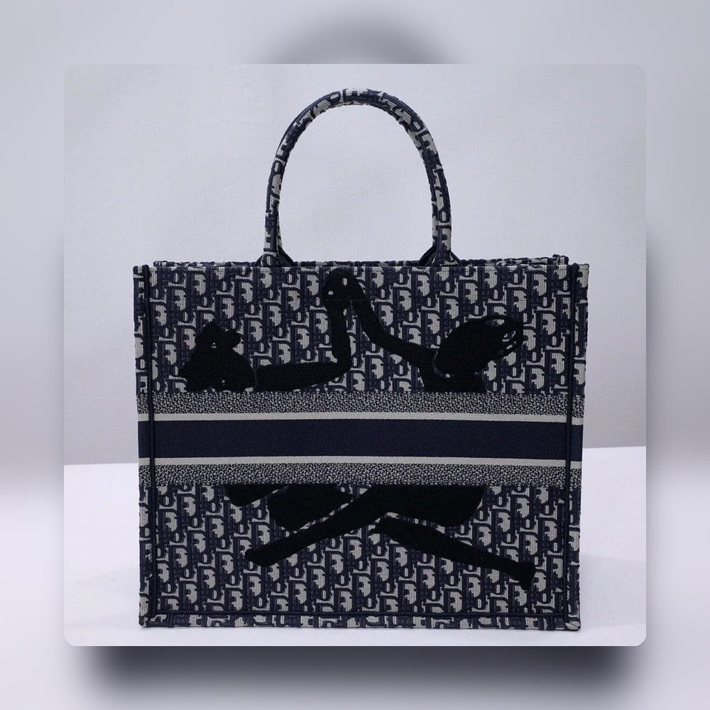 Anum Bags Detail