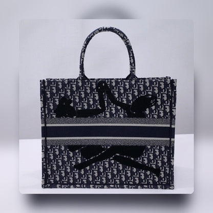 Anum Bags Detail