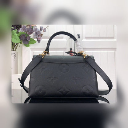 Anum Bags Detail