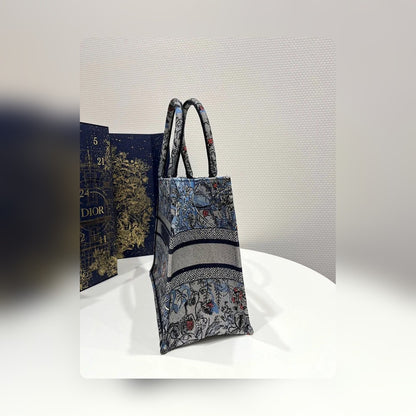 Anum Bags Detail
