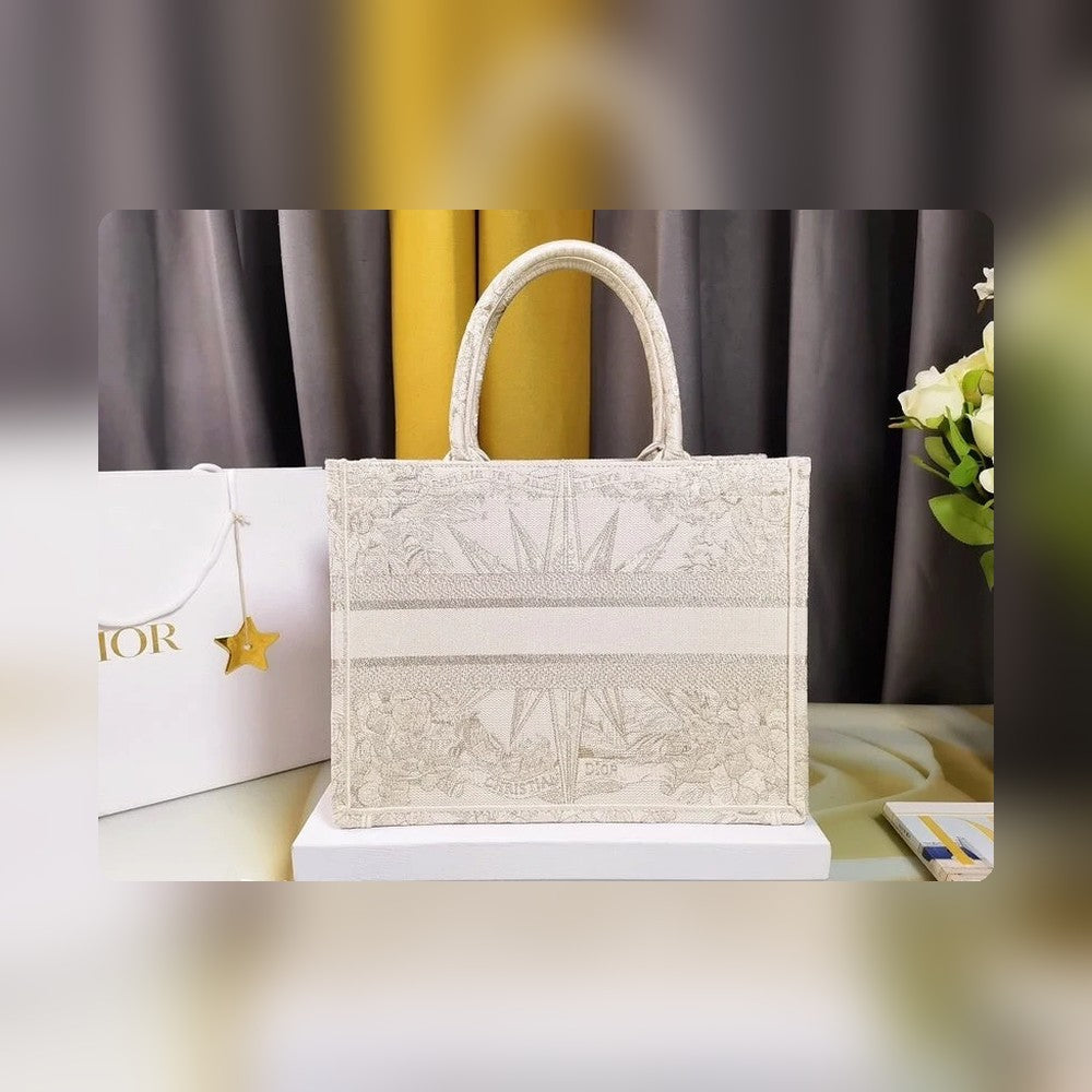 Anum Bags Detail
