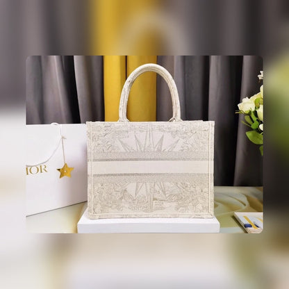 Anum Bags Detail