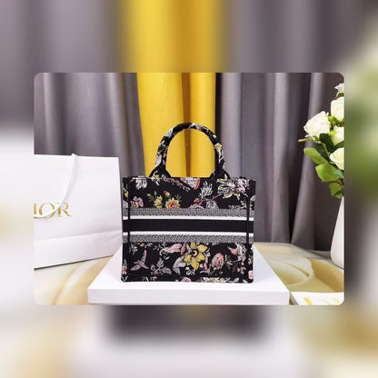 Anum Bags Detail