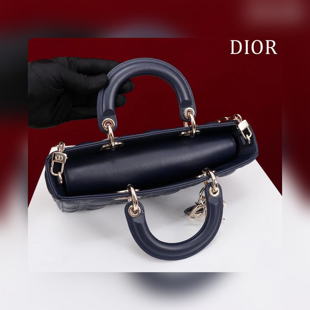 Anum Bags Detail