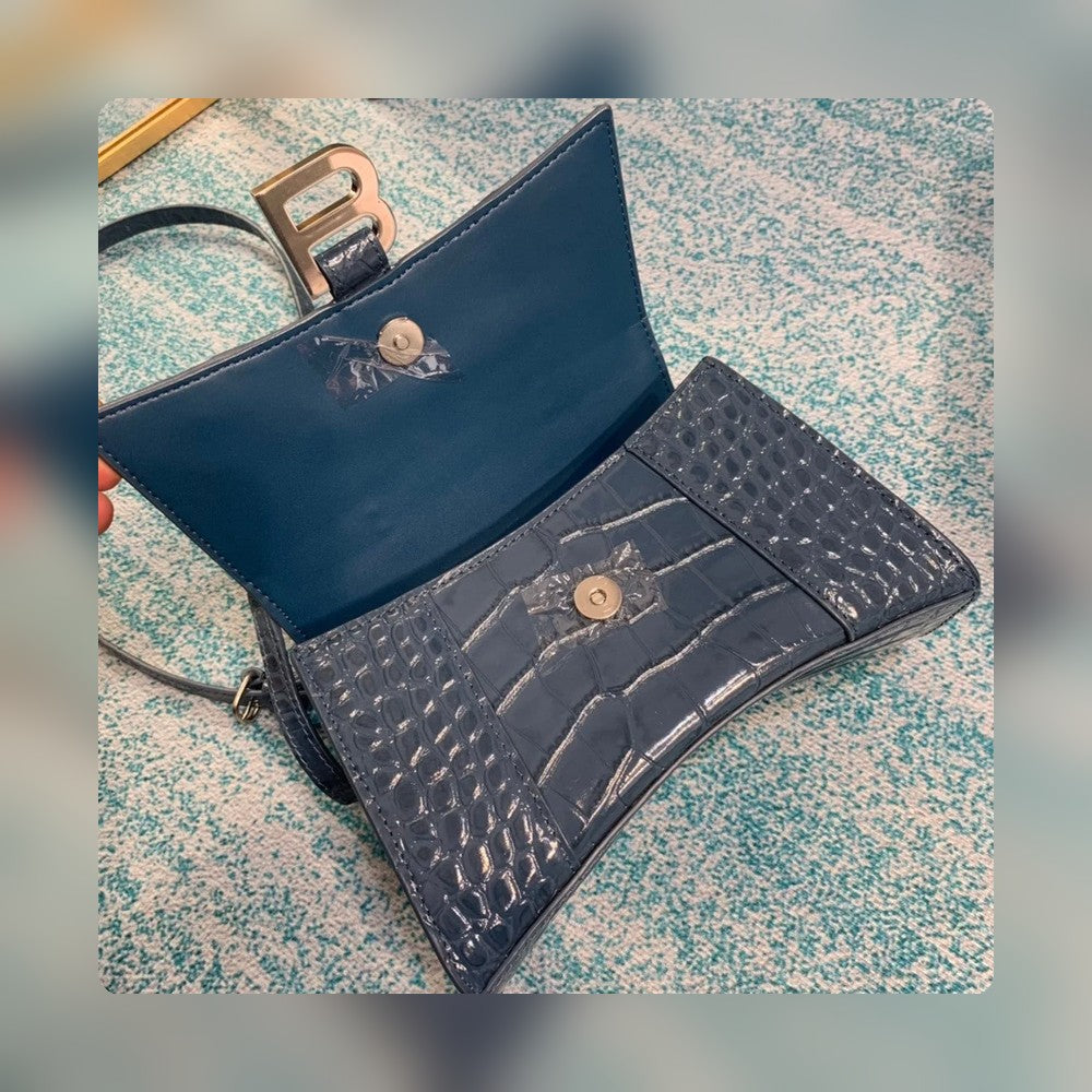 new-luxury-designer-bags-nm24074